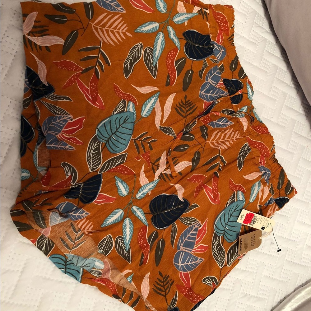GARAGE SHORTS